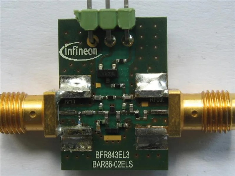 Infineon BFR843EL3 BOARD