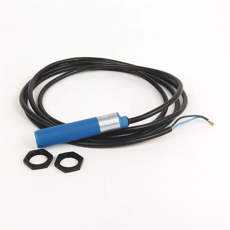 Allen Bradley 871C-D5S18 AC Full Featured Plastic Face Sensor