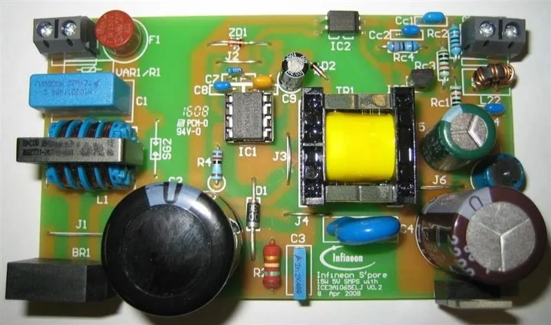Infineon EVALSF3-ICE3A1065ELJ