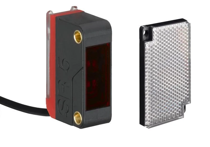 Leuze SET PRK5B/4+TKS 40x60.A Set reflektörden yansımalı fotoelektrik sensör kutuplu
