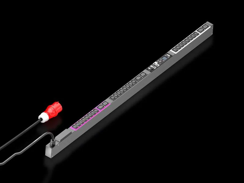 Rittal DK 7979.536 DK PDU ilave ölçümlü, kompakt basic güç dağıtımı, çıkış başına enerji ölçümü dahil, network ara yüzlü ve ekranlı ile GUD: 44x1495x70 mm, IEC 60 320: 24x C13, 6x C19