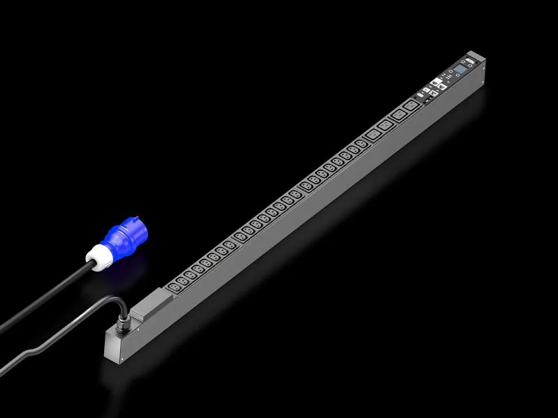 Rittal DK 7979.515 DK PDU ilave ölçümlü, kompakt basic güç dağıtımı, çıkış başına enerji ölçümü dahil, network ara yüzlü ve ekranlı ile GUD: 44x1295x70 mm, IEC 60 320: 24x C13, 4x C19