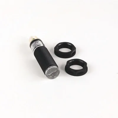 Allen Bradley 42CA-P2KPB-D4 18 mm Cylindrical Sensor