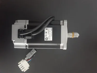 Omron R7M-A75030-S1 Servo Motor