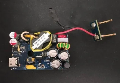 Infineon VD_USB_PAG_18W_ADAPTER